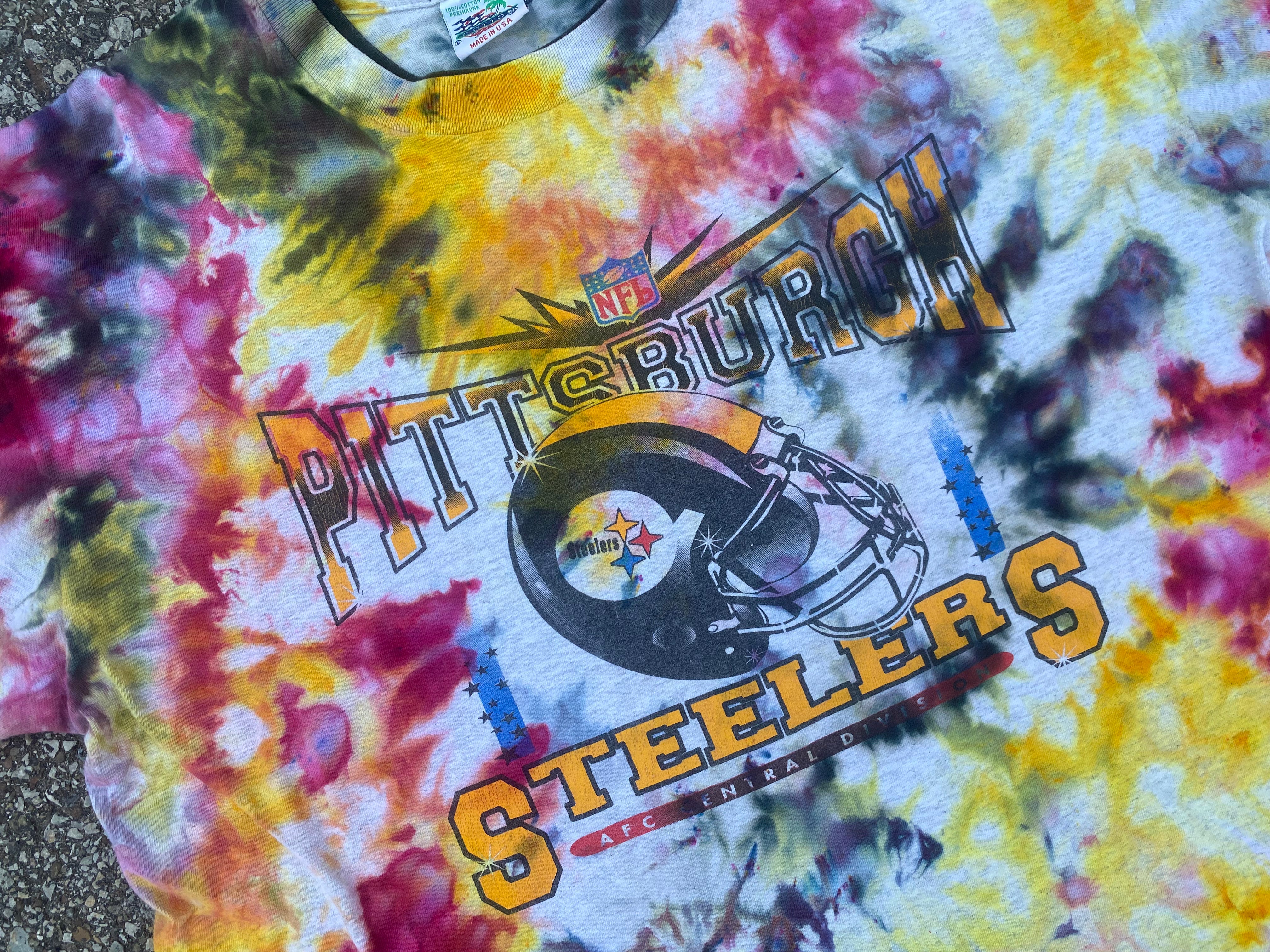 Next Play Tees Pittsburgh Steelers NFL Football Helmet Bleached Sublimated T-Shirt XXL