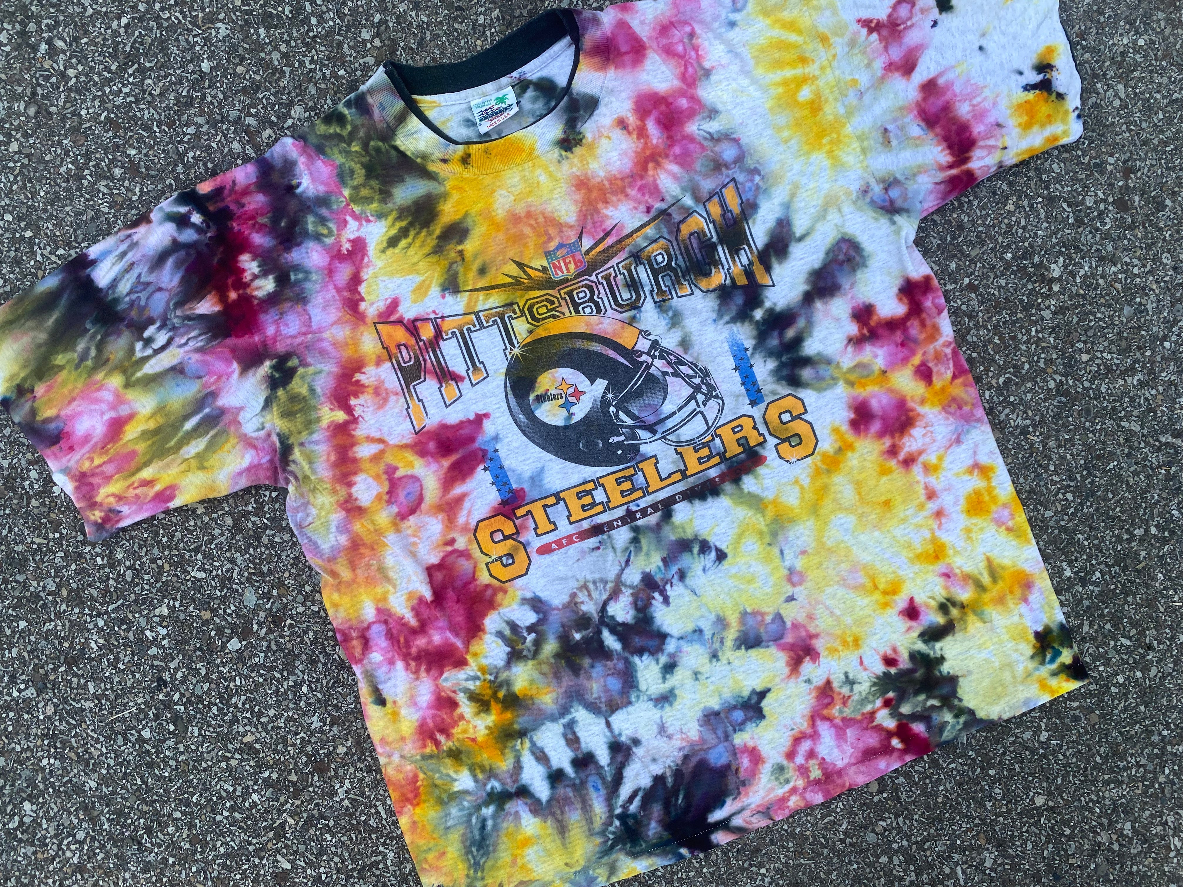 Next Play Tees Pittsburgh Steelers NFL Football Helmet Bleached Sublimated T-Shirt XXL